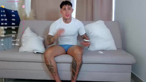 angel_boy01 online show from November 18, 2025, 6:56 pm