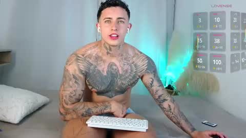 Snapshot of angel_boy01 chatting on June 26, 2026, 11:42 pm angel_boy01 online show from June 26, 2026, 11:42 pm
