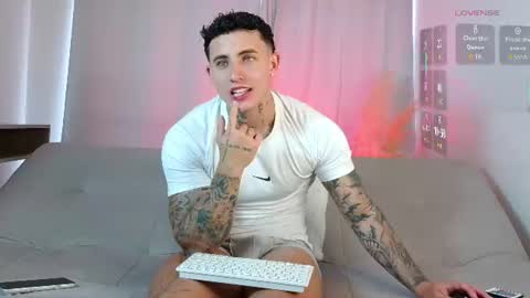Snapshot of angel_boy01 chatting on June 27, 2026, 5:40 pm angel_boy01 online show from June 27, 2026, 5:40 pm