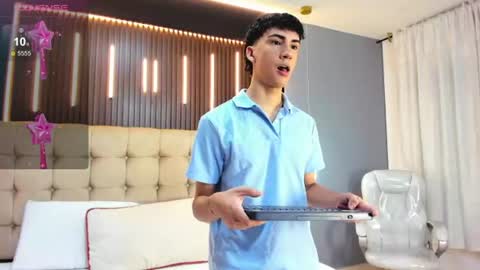 angel_camii online show from July 7, 2026, 8:02 pm