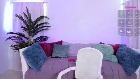 Claire - be back soon online show from February 5, 2025, 3:52 pm