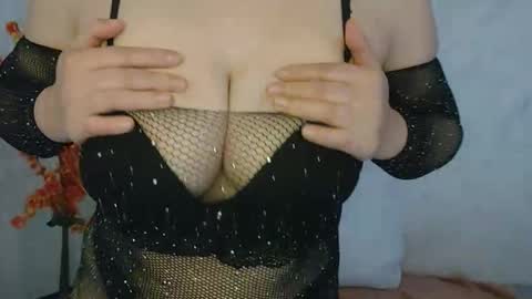 Angel coco online show from October 18, 2025, 8:26 am