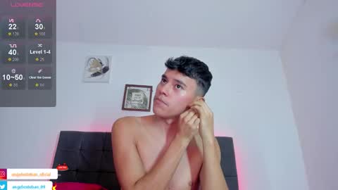 ngel Esteban  online show from October 22, 2025, 6:40 pm