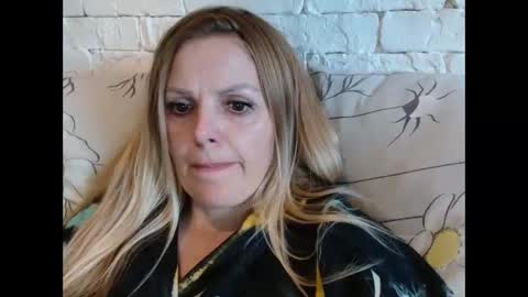 Snapshot of angel_girllovemy chatting on November 26, 2025, 11:22 am ANGEL online show from November 26, 2025, 11:22 am