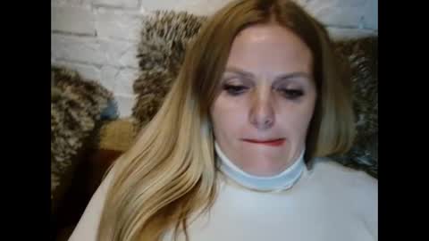 Snapshot of angel_girllovemy chatting on January 6, 2026, 3:05 pm ANGEL online show from January 6, 2026, 3:05 pm