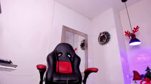 angel hardy online show from November 26, 2025, 12:06 pm