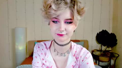 Snapshot of angel_julles chatting on November 1, 2025, 1:07 am Angel Dust online show from November 1, 2025, 1:07 am