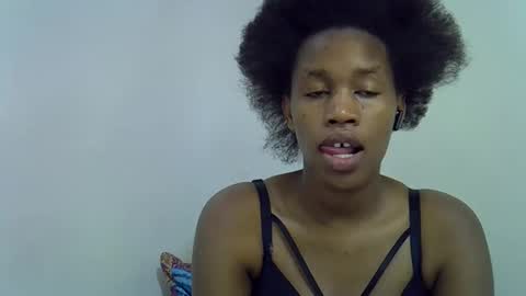 angel_mia5 online show from November 11, 2025, 9:09 am