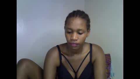 angel_mia5 online show from November 24, 2025, 4:23 am