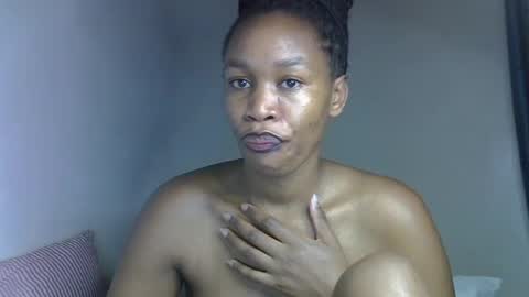 angel_mia5 online show from June 14, 2026, 1:25 am