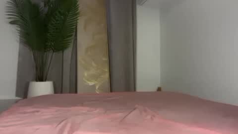 Snapshot of angel_petite07 chatting on June 8, 2026, 5:08 am angel_petite07 online show from June 8, 2026, 5:08 am
