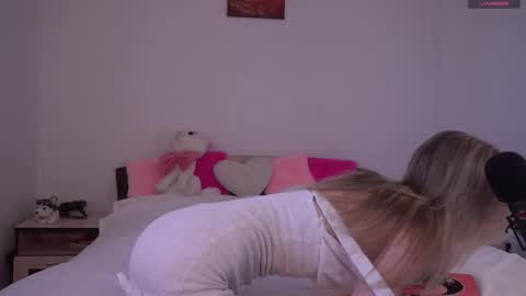 angel_quincy online show from February 19, 2026, 9:49 am