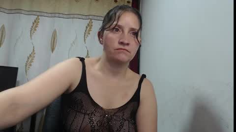 Snapshot of angel_sw chatting on October 4, 2025, 5:00 pm angel online show from October 4, 2025, 5:00 pm