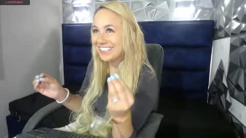 Angel online show from April 16, 2026, 3:57 pm