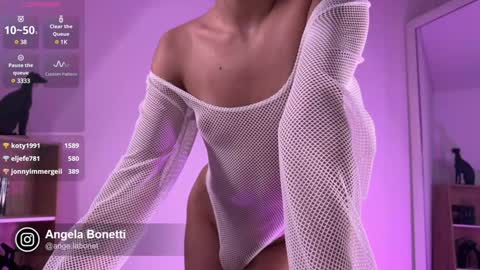 Snapshot of angela_bonetti chatting on December 20, 2024, 3:36 am Angela Bonetti online show from December 20, 2024, 3:36 am