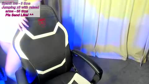 angela_coy online show from October 7, 2025, 11:40 am