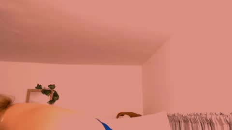 angela online show from September 16, 2025, 1:12 pm