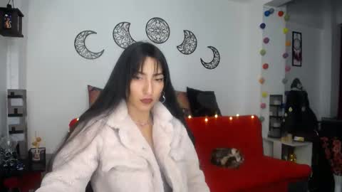 Snapshot of angela_mis chatting on December 14, 2024, 10:39 pm Angela online show from December 14, 2024, 10:39 pm