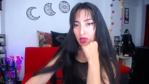 Snapshot of angela_mis chatting on December 16, 2024, 11:39 pm Angela online show from December 16, 2024, 11:39 pm