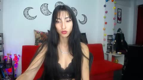 Snapshot of angela_mis chatting on December 17, 2024, 3:50 am Angela online show from December 17, 2024, 3:50 am