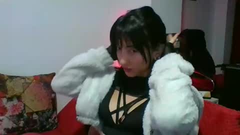 Snapshot of angela_mis chatting on January 20, 2025, 4:10 am Angela online show from January 20, 2025, 4:10 am