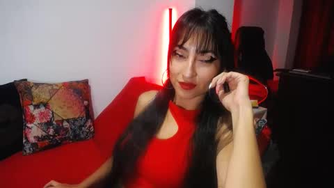 Snapshot of angela_mis chatting on January 20, 2025, 10:59 pm Angela online show from January 20, 2025, 10:59 pm