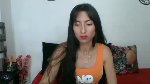 Snapshot of angela_mis chatting on January 29, 2025, 3:01 am Angela online show from January 29, 2025, 3:01 am