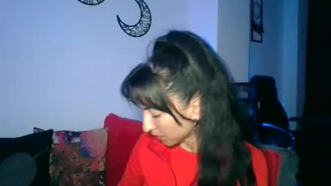 Snapshot of angela_mis chatting on February 6, 2025, 3:48 am Angela online show from February 6, 2025, 3:48 am