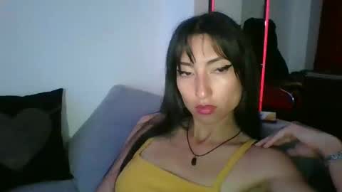 Snapshot of angela_mis chatting on February 20, 2025, 3:01 am Angela online show from February 20, 2025, 3:01 am