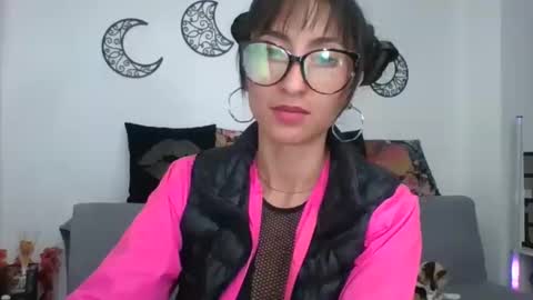 Snapshot of angela_mis chatting on March 4, 2025, 12:39 am Angela online show from March 4, 2025, 12:39 am