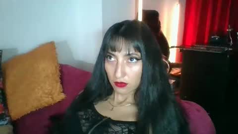 Snapshot of angela_mis chatting on October 8, 2025, 9:12 pm Angela online show from October 8, 2025, 9:12 pm