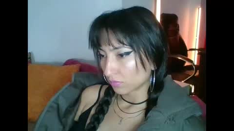 Snapshot of angela_mis chatting on October 15, 2025, 7:03 pm Angela online show from October 15, 2025, 7:03 pm