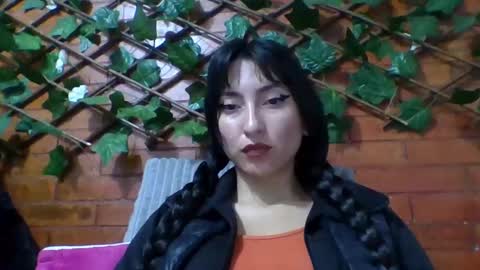 Snapshot of angela_mis chatting on October 20, 2025, 1:50 am Angela online show from October 20, 2025, 1:50 am