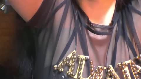 Snapshot of angela_mis chatting on October 27, 2025, 5:39 pm Angela online show from October 27, 2025, 5:39 pm