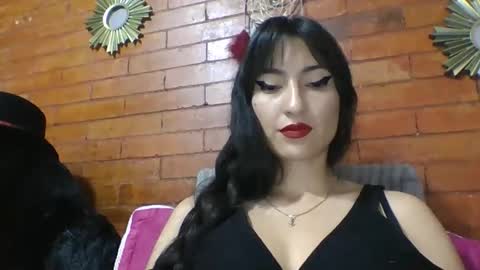 Snapshot of angela_mis chatting on November 11, 2025, 7:03 pm Angela online show from November 11, 2025, 7:03 pm