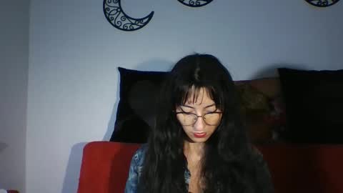 Snapshot of angela_mis chatting on December 1, 2025, 9:42 pm Angela online show from December 1, 2025, 9:42 pm