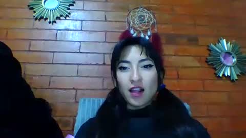 Snapshot of angela_mis chatting on January 7, 2026, 4:31 pm Angela online show from January 7, 2026, 4:31 pm