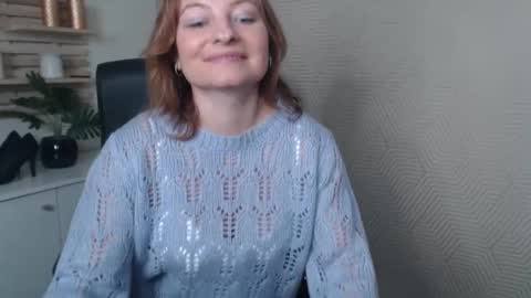 Angela online show from November 13, 2025, 7:07 am