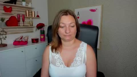Angela online show from July 20, 2026, 10:39 am