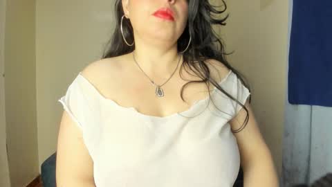 Angela online show from November 27, 2025, 2:13 am