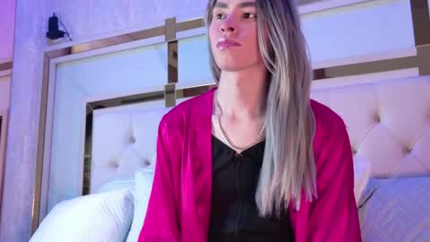 angela_white22 online show from May 7, 2026, 7:30 pm