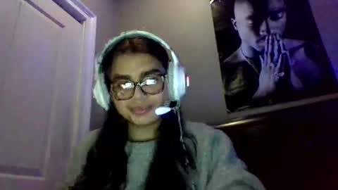 angelabvalle online show from February 11, 2026, 2:27 am