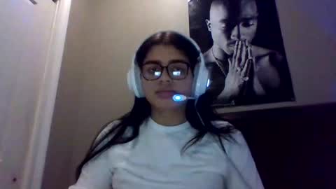 angelabvalle online show from February 11, 2026, 10:48 pm