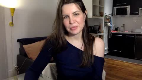 Angela online show from January 11, 2025, 10:51 pm