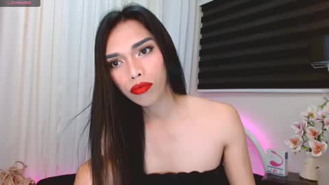 SENORITA online show from November 6, 2025, 9:37 pm
