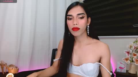 SENORITA online show from November 10, 2025, 12:31 am