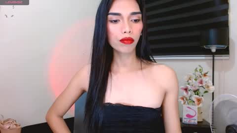 SENORITA online show from December 1, 2025, 10:59 pm
