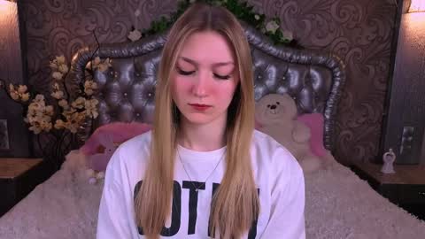 angelanabelle online show from April 3, 2026, 8:29 pm