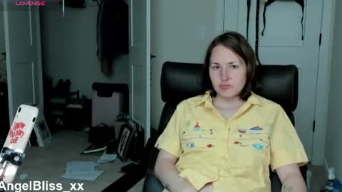 Snapshot of angelbliss_xx chatting on June 15, 2026, 2:41 pm Angel online show from June 15, 2026, 2:41 pm