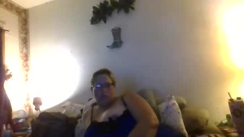 Angelbu online show from November 25, 2025, 9:42 am